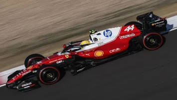 Ferrari busca acortar distancias con Mercedes en Japón